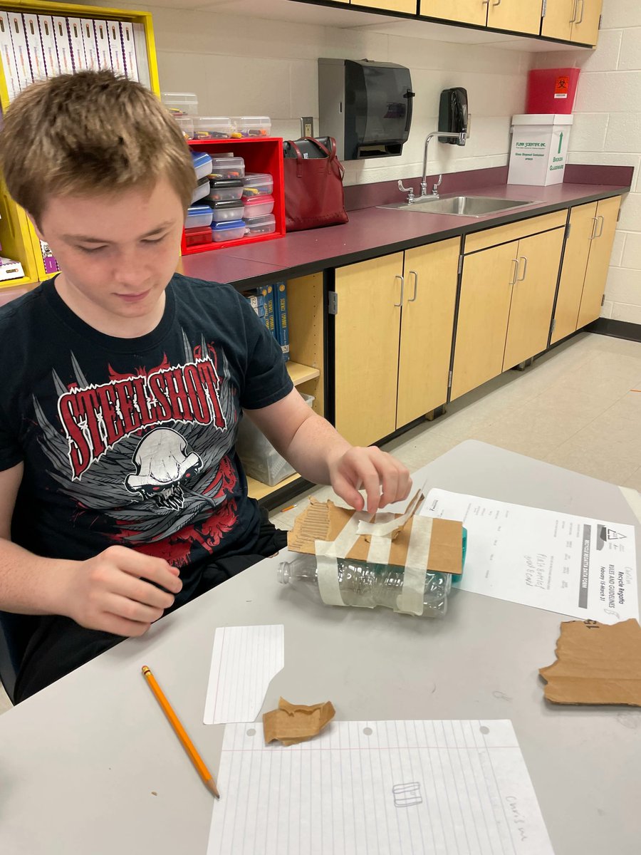 Freedom_MS_SCPS's tweet image. STEM class participated in the recycling regatta competition!