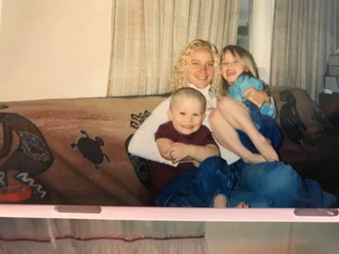 Just one of those days where everything is sad. Miss you 💙 https://t.co/IqjrSVaWhD