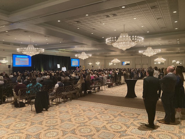 BWGlenbrook's tweet image. What a wonderful event with one of America's top coaches, Tom Ferry. He provided many insightful tips and tricks to keep business growing. 

#TomFerry #BairdWarner #BairdWarnerGlenbrook
