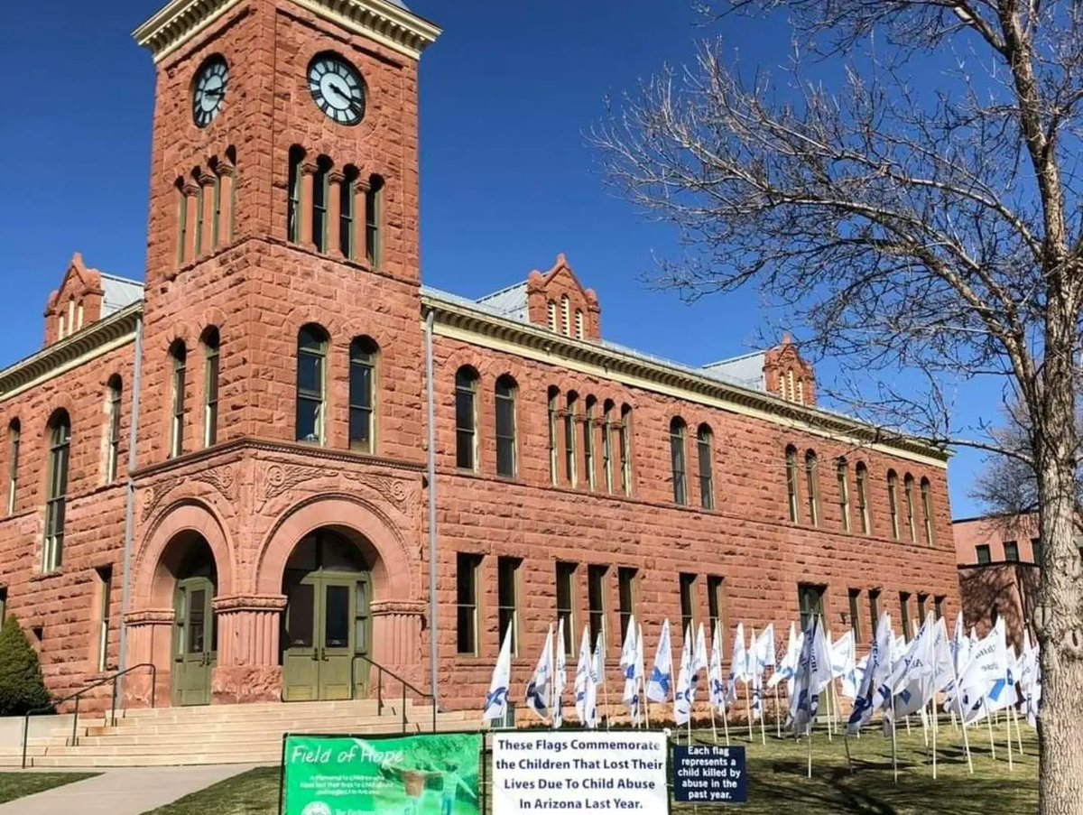 ReginaCSalas's tweet photo. Last year, 128 children died from abuse or neglect in Arizona - astonishing increase from 95 in the previous year!

Each flag in The Field of Hope remembers a child. Dedication  ceremony tomorrow April 7 5:15 pm 
#FieldofHope #EndChildAbuse
#UnityforService #FlagstaffExchangeClub https://t.co/q3qFWut4ao