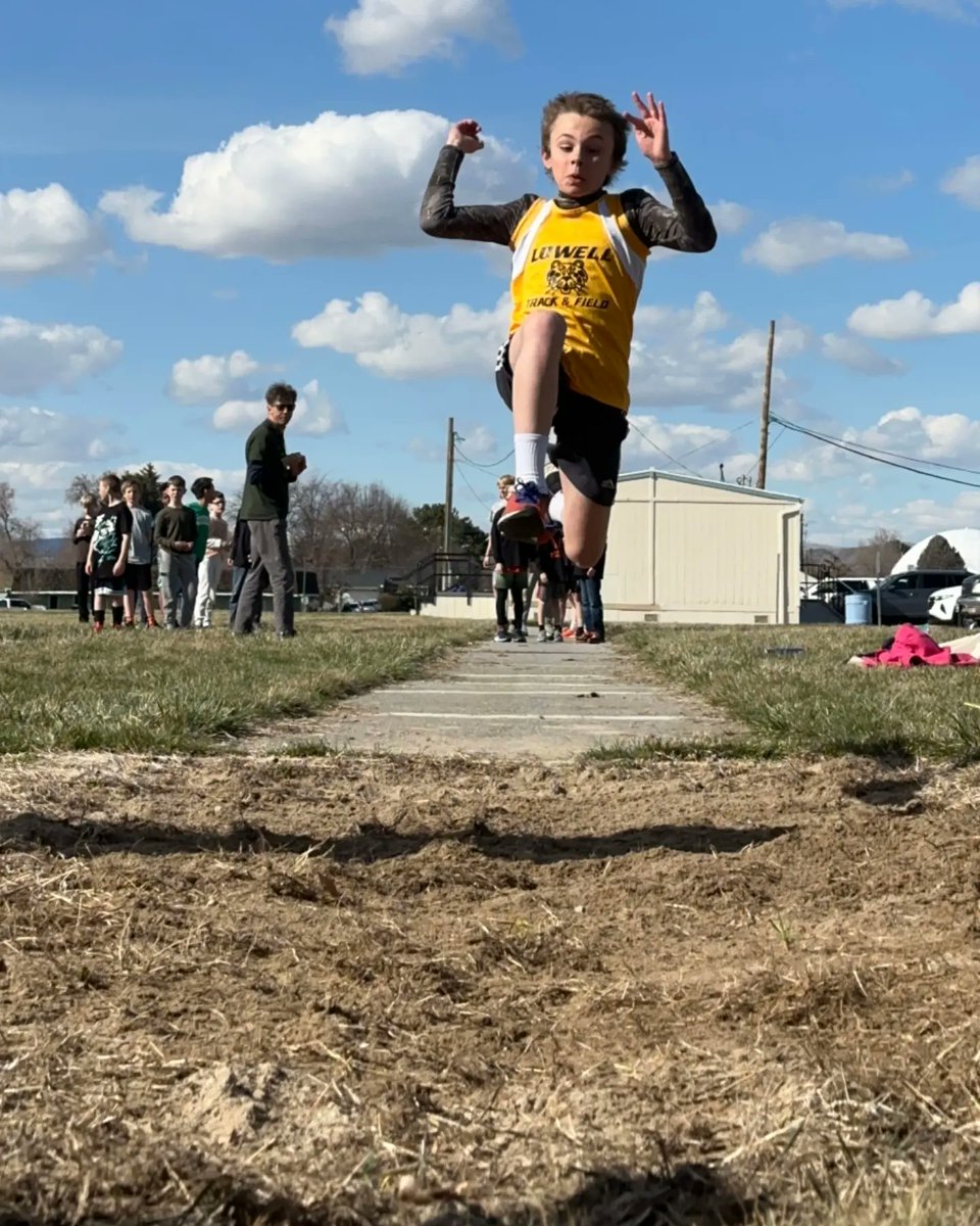 PtsaLowell's tweet photo. Lowell Track has started and athletes had their first meet yesterday. Here are some long jump pics!
Lowell is hosting a meet Mon, April 10th after school and need some more slots to fill: https://t.co/qqhEbwYm1F
#lowellleopardpride #everythingspossiblebsd 📸: @eskeymo https://t.co/5M6crqpDOF