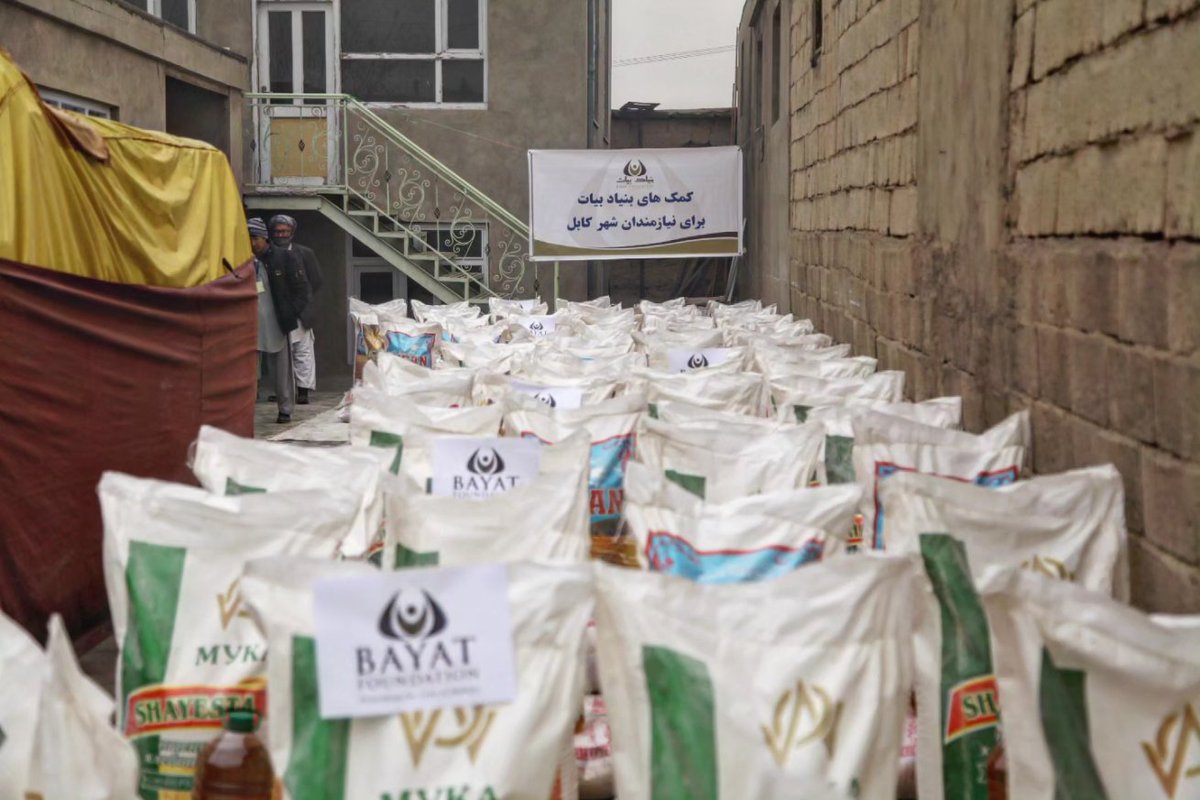bayatfoundation's tweet photo. Winter Aid 2022-2023 - Bayat Foundation had continued its Winter Aid food package distributions in the 6th District of Kabul. https://t.co/qUc6blqhsy