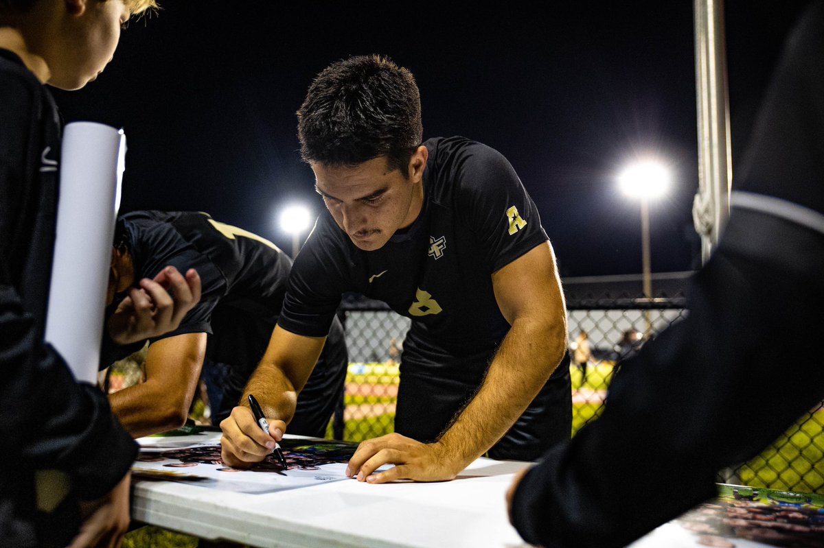 UCF_MSoccer's tweet photo. Warriors on the pitch and in the classroom 🫡

Recognizing our team of incredible guys on National Student-Athlete Day!

#ChargeOn ⚔️ #NSAD https://t.co/RCvfisCLgV