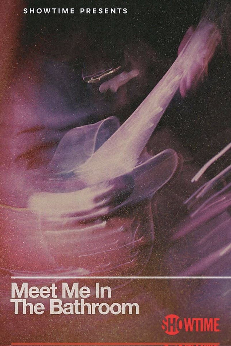 SoundVisionPlay's tweet photo. #meetmeinthebathroom
The documentary tells the story l of the indie boom in New York in the early 00s. Featuring #thestrokes #theyeahyeahyeahs #themoldypeaches #interpol #lcdsoundsystem and more...
Nothing new, but a great flashback to the pre streaming/social media days. https://t.co/9izO0Y9Rze