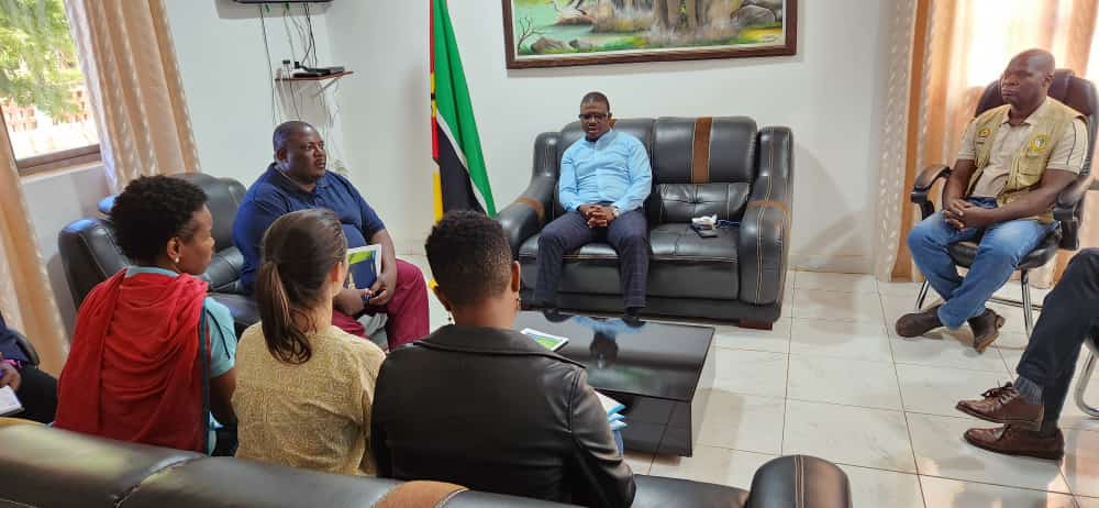 IucnE's tweet photo. Sustainable food systems are vital to feeding a growing population and combating climate change. IUCN Mozambique through #SustainPro recently carried out a mission to Manica Province to meet officials and communities including farming associations. @SAGCOT @noradno https://t.co/cA608oxHTa