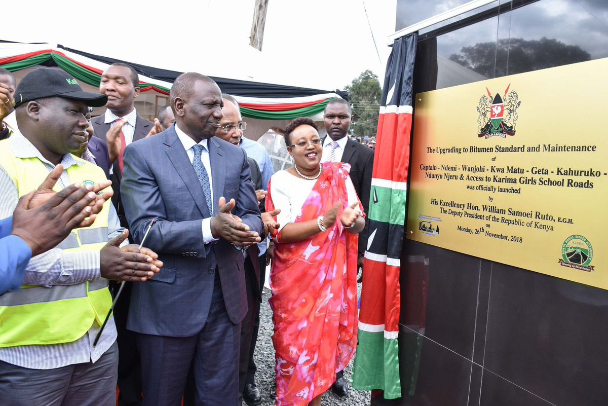 MugambiNandi's tweet image. Spot the difference.