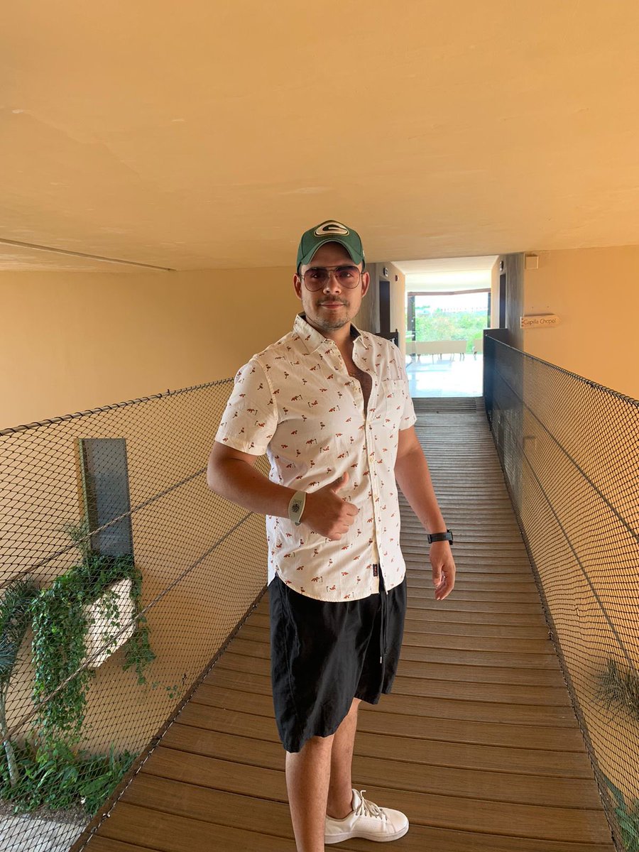 ReyGordero's tweet photo. Hace 7 años en un viaje me compre esta lima, me quedo chica y me prometí que llegando a Trc me iba a quedar.
Hoy por primera vez entré alvvv 😍💪🏽
7 años, 104 intentos, -28 KG después.
#PonteSolido #Dia0 https://t.co/PL8WqCkp3I