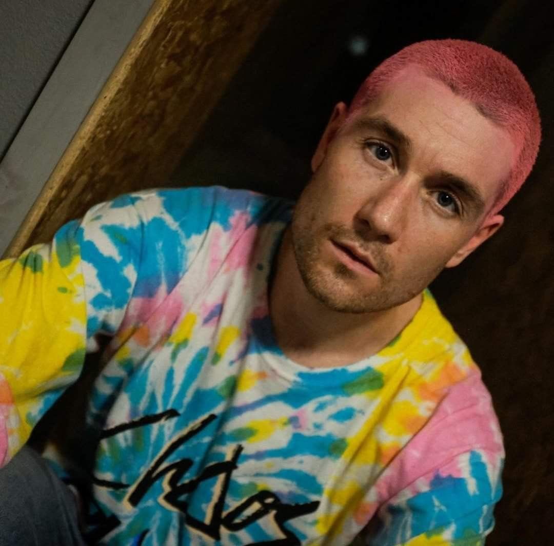 CallieHelm86's tweet photo. Dan Smith as Easter eggs: a thread 

@bastilledan https://t.co/lXkiDQPl5J