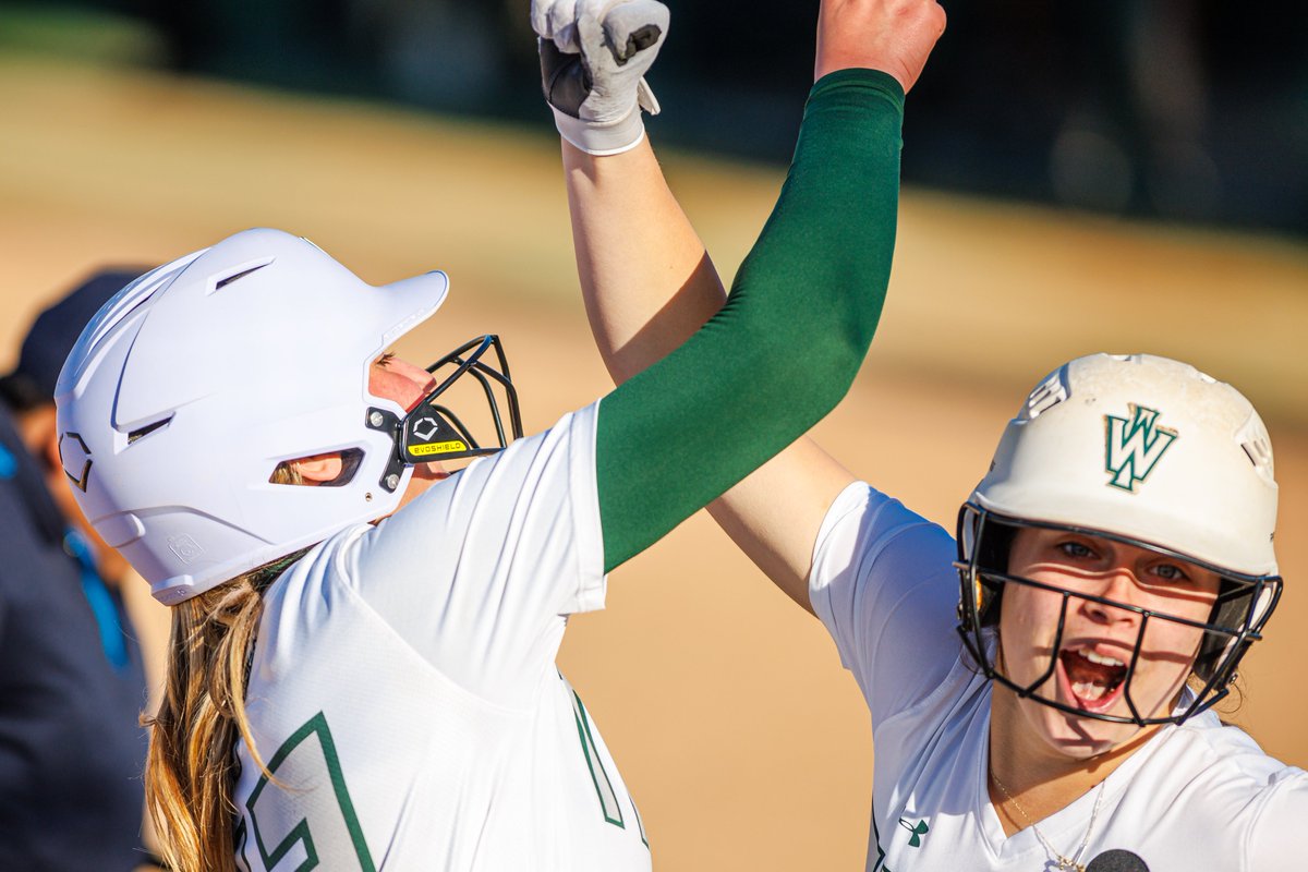 IWUSoftball's tweet photo. Our program is what it is because of the amazing humans within it. 

Happy #NationalStudentAthleteDay to the rowdiest squad in Division III! 🎉🤟🏼🐀👽🔋👑🙌🏼 🪐

#TGOE #Limitless #d3sb https://t.co/W0QplyEoLl