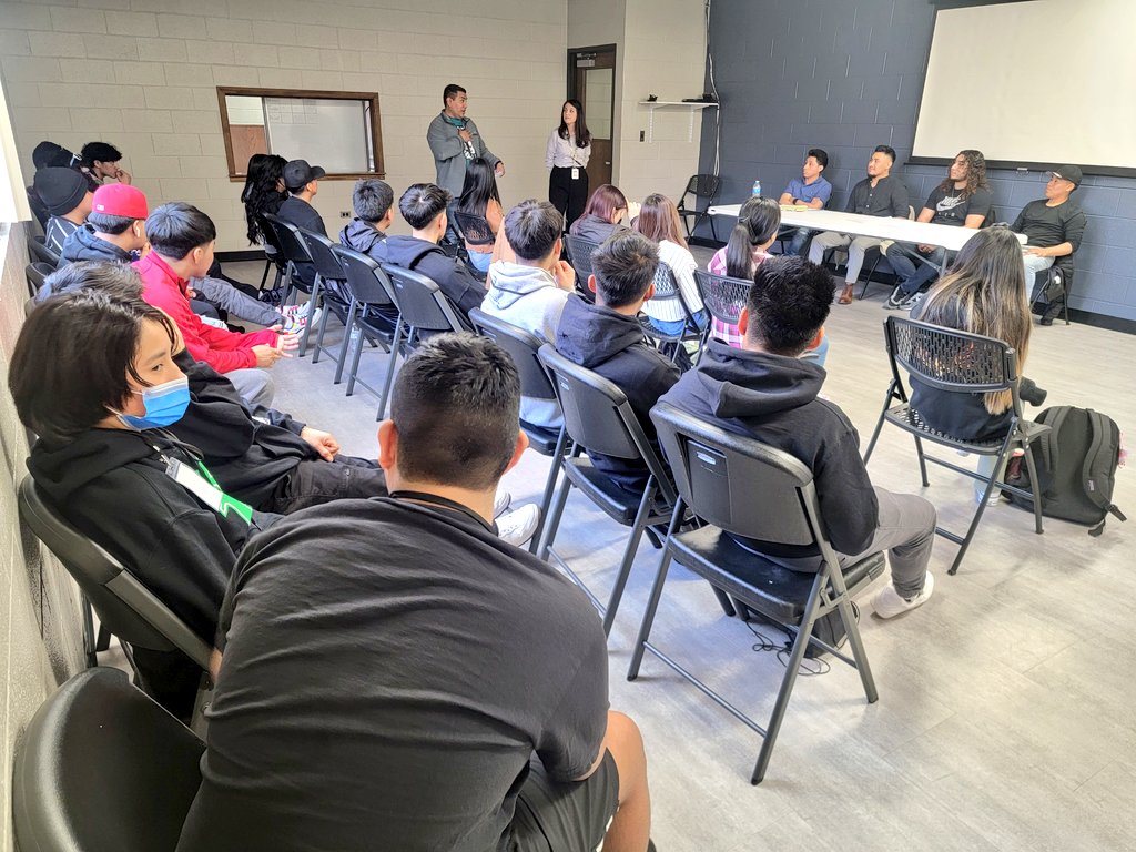 This panel of students who have graduated and have had success in the workplace includes a restaurant manager, barber, truck driver, and chef. Excellent advice to take electives, learn English, and work hard to climb the ladder.  #393MLStudentSummit2023