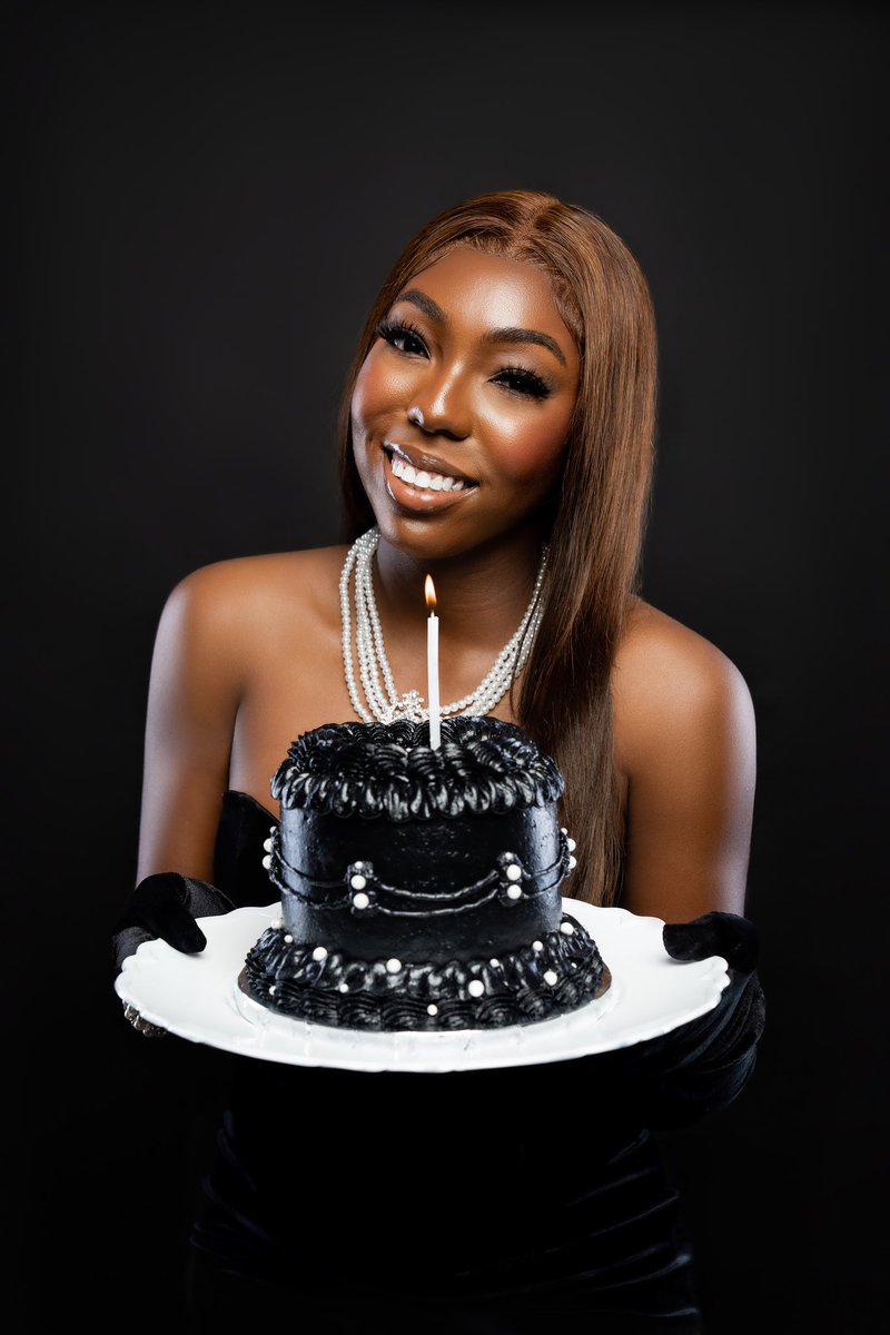 rot_media's tweet photo. Fine Like Wine 🍷
.
.
Birthday photoshoot 📸 https://t.co/0Ez2jBhNAv