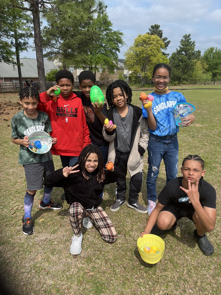 mrskhaller's tweet photo. We have eggs!!!! #PremierStars #eggstravaganza @RichlandTwo @SEstarsR2 https://t.co/nFztUeapT3