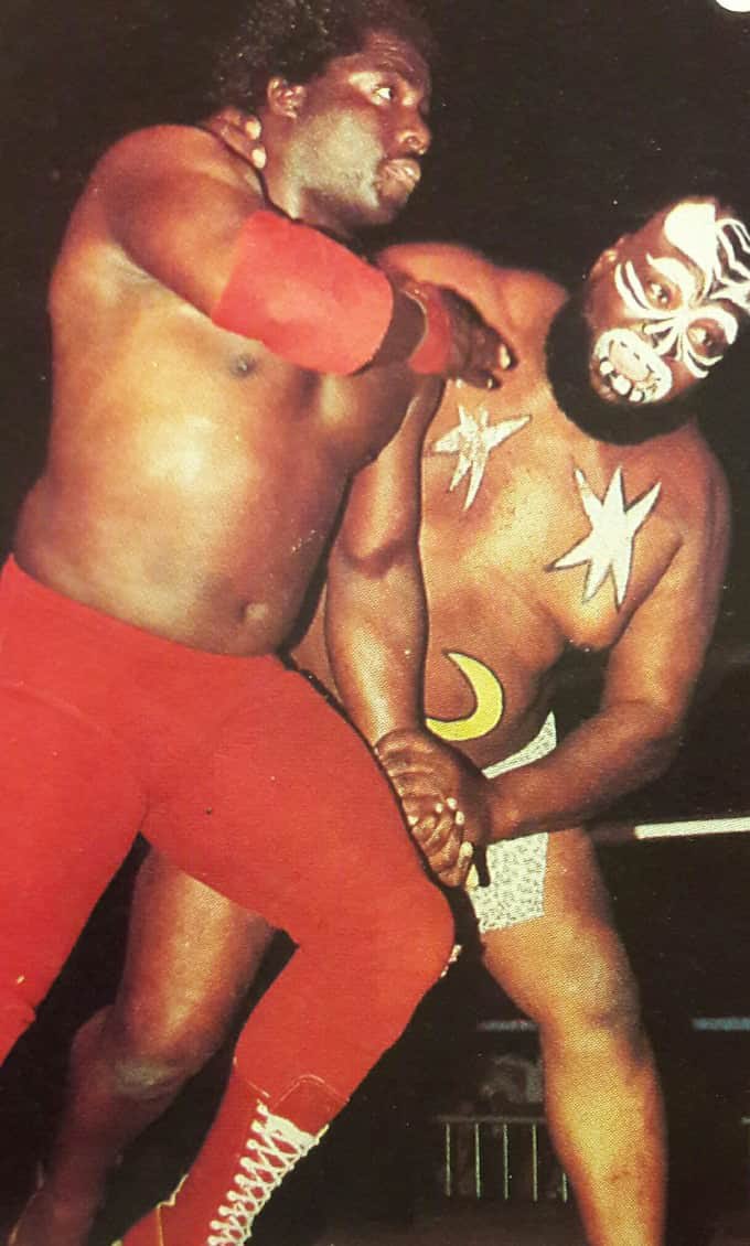 wwekokobware's tweet photo. Back in '92, I battled @kamalawrestler for the USWA Championship. I defeated the big man for the title on February 10, 1992, but the Ugandan Giant held the strap on four other occasions. https://t.co/crjbezxc7q