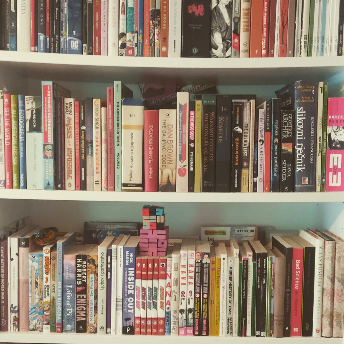 ivacap's tweet photo. #books <3 https://t.co/Bh50Grbfg6