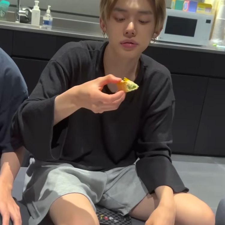 allaboutyeonjun tweet picture