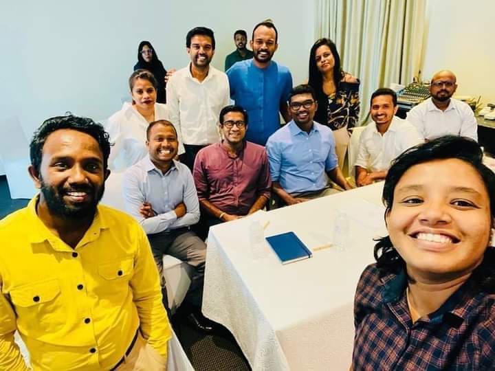ngfsrilanka's tweet photo. #YoungPoliticians from different parties united at a #NextGenSL workshop, forming non-political friendships despite their political differences. This is more admirable than the false division of crony politicians who prioritize personal gain. BTW; Some refused to face the camera. https://t.co/MMO8QNjs5m