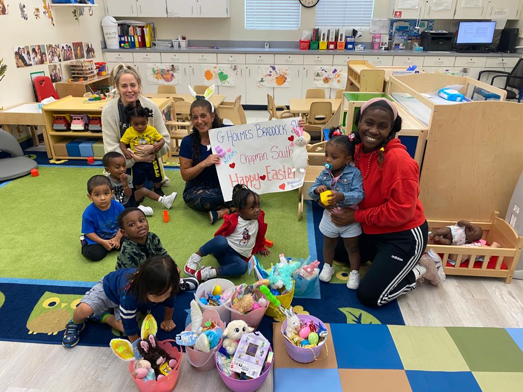 ChapmanSouth's tweet photo. Thank you to @BraddockBulldog for your continued generosity. Your baskets donated and made by your students put many smiles on our students faces.  @MDCPS @MDCPS_OECP @305CAHSD @MDCPSSouth @SuptDotres https://t.co/FUKhAsDInu