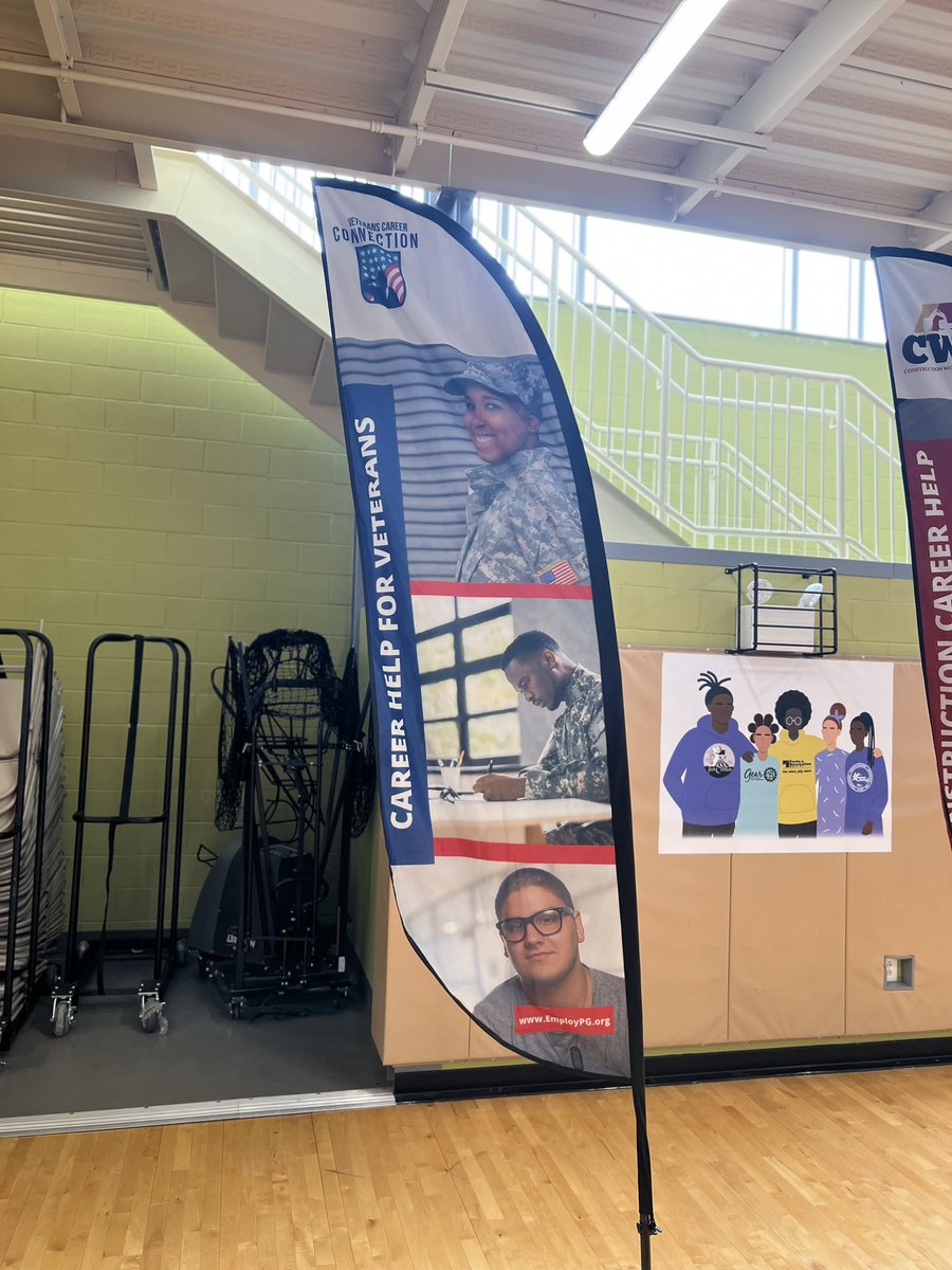 🚨 RECRUITERS ARE AT THE EMPLOY PG CAREER FAIR 🚨

PRINCE GEORGIANS, COME ON OUT TO 7720 BARLOWE RD TO FIND OUT HOW YOU CAN JOIN AN ELITE TEAM OF MEN &amp; WOMEN!

✅ UP TO $15,000 SIGNING BONUS
✅ STARTING SALARY UP TO $68,756 #hiring #police #pgpd #princegeorgescounty #applynow