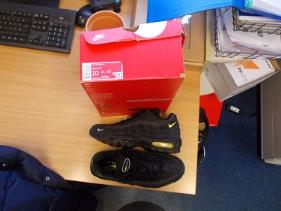 BumblebeeAuctns's tweet photo. UK Police Auction - Nike Air Max 95 UK9Nike Air Max 95 UK9https://t.co/KdvpAY1DP2 https://t.co/SdLtWIj8c4