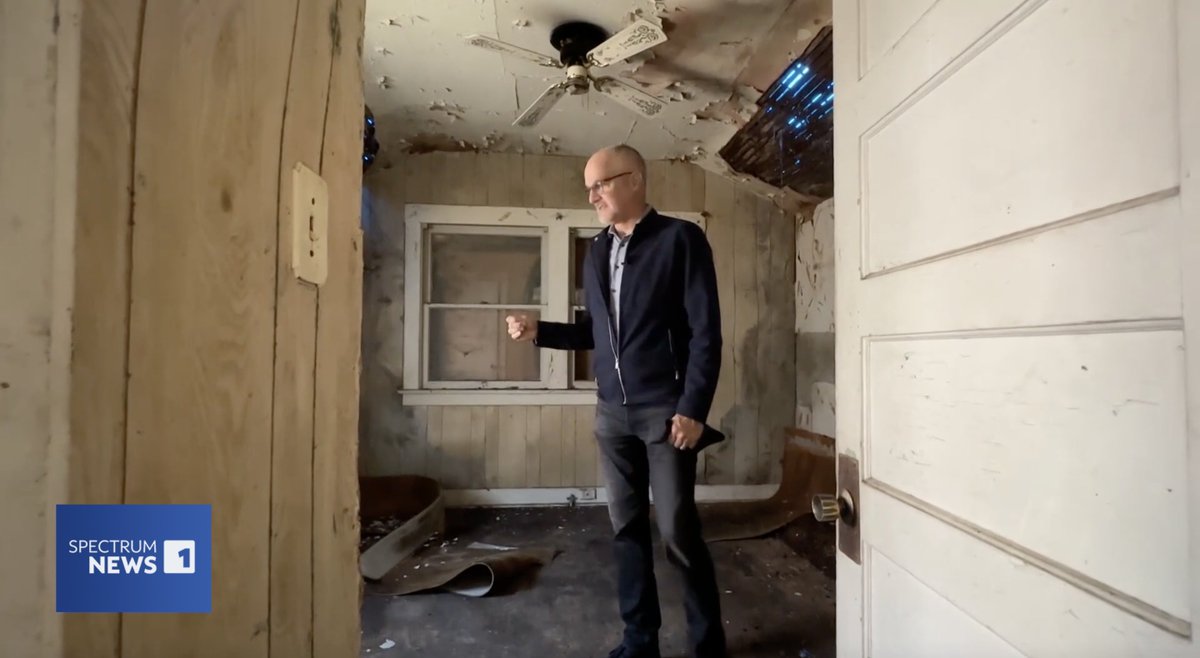 For 30 years,  architect Paul Revere Williams lived in a 1905 craftsman bungalow. Its cultural significance compelled <a href="/KFALosAngeles/">KFA Architecture</a> partner John Arnold, AIA to purchase the home in order to save it from destruction. Learn more via <a href="/SpecNews1SoCal/">Spectrum News 1 SoCal</a>: bit.ly/KFA_SpectrumNe…