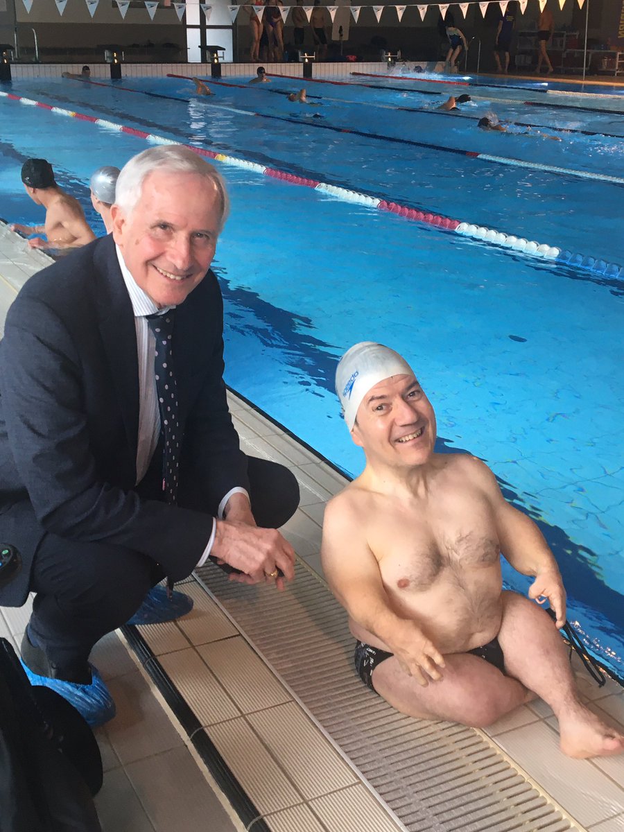 PatJean44's tweet photo. Pour la SOP Semaine Olympique et Paralympique séance de l’IME la Grillonais @BasseGoulaine en présence de #PhilippeRevillon medaillé aux jeux @FRAparalympique de 2000 et 2004. @SoPool1 @stsebsurloire https://t.co/jNcTSxEEzk