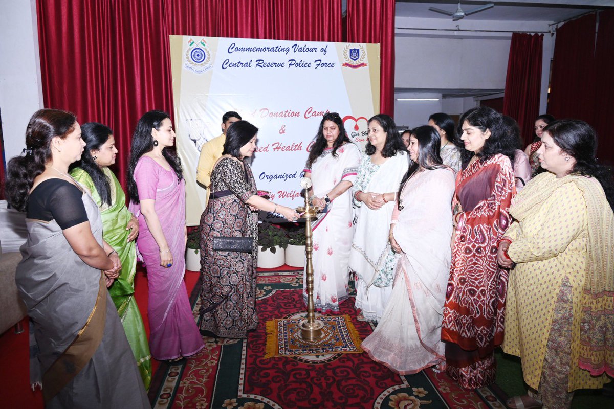 igpnscrpf's tweet image. Commemorating Valour. Gallant soldiers of @crpfindia donated blood to AIIMS New Delhi as part of the Valour Day celebrations. Organised in collaboration with CWA and Primus hospital, the health camp also witnessed a high response. @cwacrpf @aiims_newdelhi @deepakips #Naman