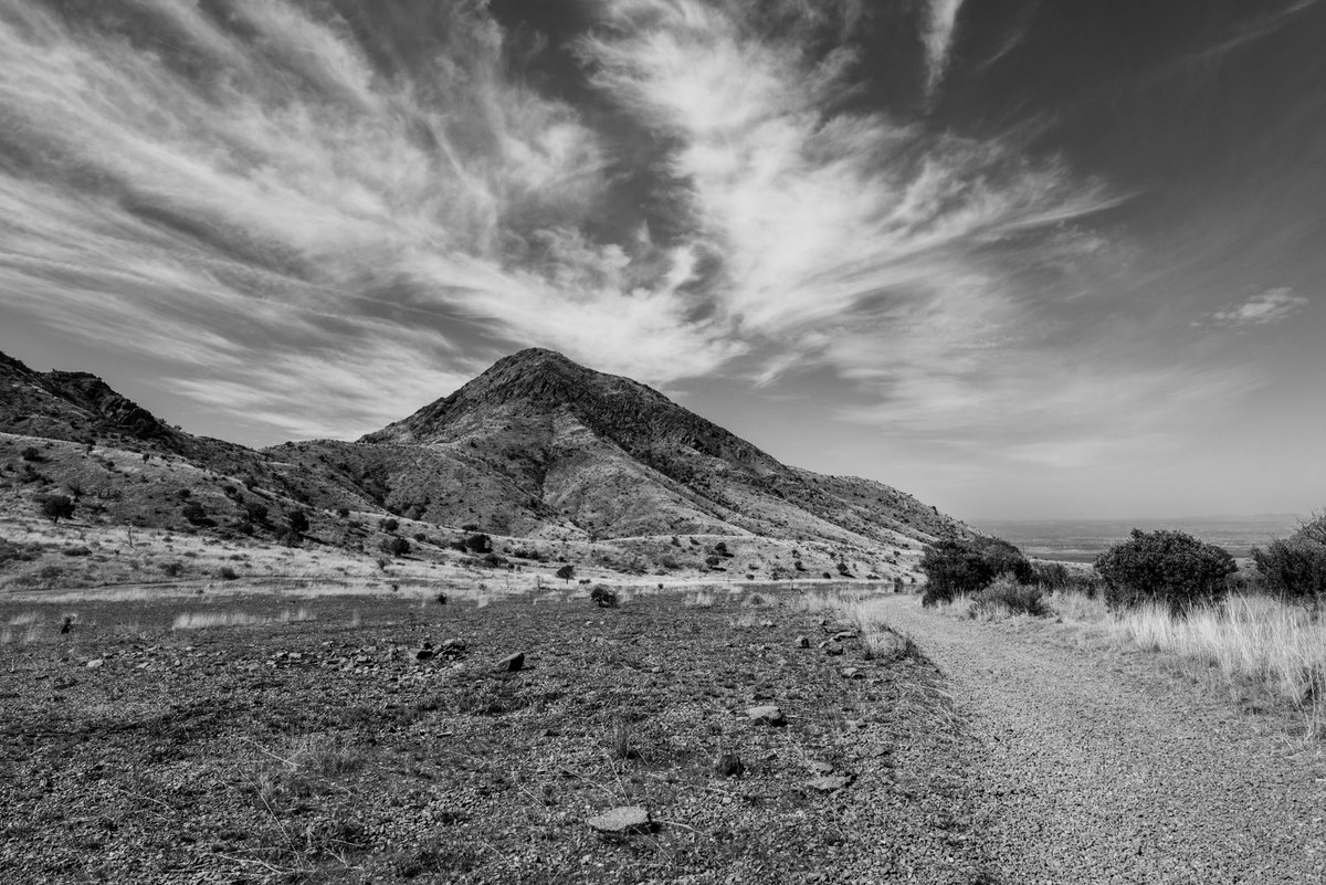 Acphoto79's tweet photo. Dripping Springs Natural Area, New Mexico, US. Black and White Landscapes Series.  ©Alejandro Cupi. #bnwphotography #landscape #NewMexicio #travel #Leica 
https://t.co/TdxT729qSi https://t.co/P4OIDr0i1b
