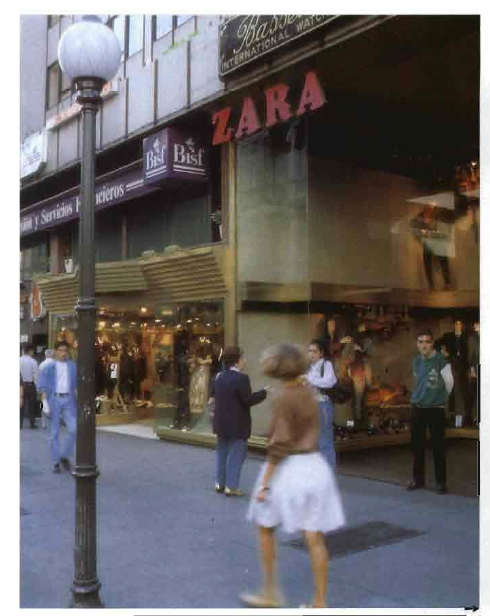 RetailerSpain's tweet photo. Hoy en #retailvintage

¿Alguien sería capaz de deducir cual es la ubicación de esta tienda ZARA?

@zaraes #zara #inditex #retail #retailvintage #stores https://t.co/ut9QV1sVqd