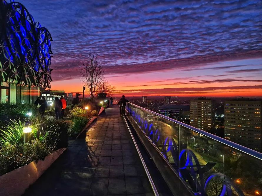 visit_bham's tweet photo. Epic views from the Library of Birmingham's Secret Garden featuring a #Brumset! Captured beautifully by one of our fave Instagrammers 💜
📸 IG _shamrock_sean | https://t.co/QQYyy5GLvM
#VisitBirmingham https://t.co/HCFgXmSgdQ