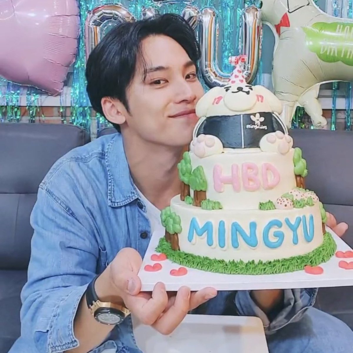 gyupachups's tweet photo. KIM MINGYU DAY 2023 GA | PH only

4 Winners of T-Shirt
6 Winners of Tote bag

▪️like, rt, mbf
▪️reply a 'smiling' MINGYU pic + birthday tags

<ends once i closed the comsec>
#Happy_MINGYU_Day
#민규생일은_아름답기를_따뜻하길
#IWannaStayWithGYU https://t.co/BbEotQsFuy