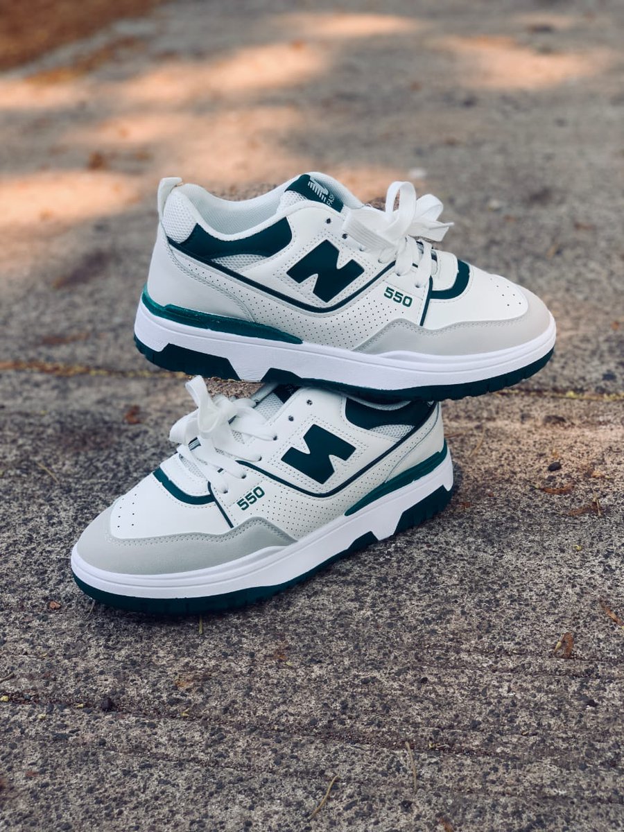 Oneclickstore's tweet photo. *RESTOCKED*

*NB 550 IMPORTED GREEN*

- Green Colour
- High Quality 🔥
- Sizes :- 6-7-8-9-10

*1499/- Freeship to Kerala*

2 days delivery to Kerala
All India Delivery Available https://t.co/NcEYI7OHrs