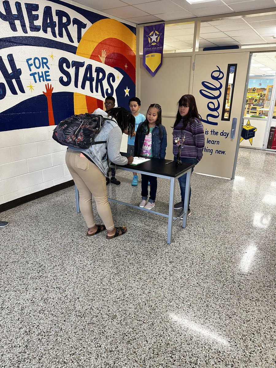 ShacarraTaylor's tweet photo. Student Leaders: Today, some of our 4th grade All-Stars assisted our Instructional Coach’s with their meeting. We are so proud of our future leaders. https://t.co/P63WPS93yl
