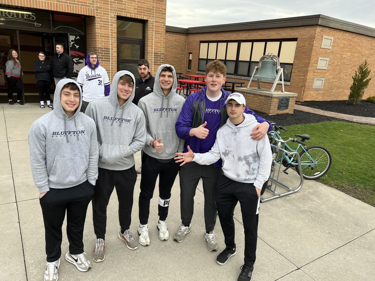 Bluffton Men’s Basketball (@blufftonumbk) on Twitter photo Happy High 5 Friday (on a Thursday) from <a href="/Bluffton_Sports/">Bluffton Athletics</a> 🟣⚪️
Great way to head into the Holiday Weekend 🐣🐰 Happy High 5 Friday (on a Thursday) from <a href="/Bluffton_Sports/">Bluffton Athletics</a> 🟣⚪️
Great way to head into the Holiday Weekend 🐣🐰