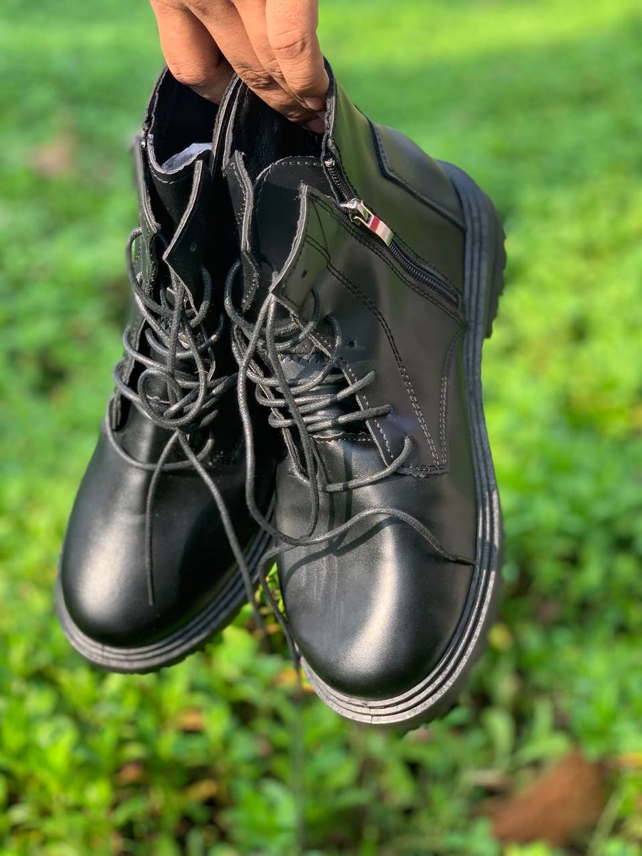 Oneclickstore's tweet photo. *RESTOCKED*

*IMPORTED BOOTS*

*EID SPECIAL OFFER💜*

- Top Quality 🔥
- Sizes :- 40-41-42-43-44

*1499/- Freeship to Kerala*

2 days delivery to Kerala https://t.co/7P4UgQ04QJ