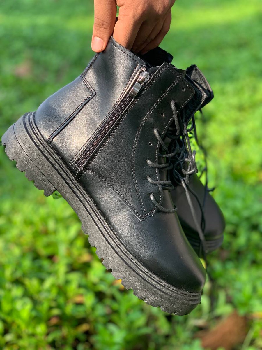 Oneclickstore's tweet photo. *RESTOCKED*

*IMPORTED BOOTS*

*EID SPECIAL OFFER💜*

- Top Quality 🔥
- Sizes :- 40-41-42-43-44

*1499/- Freeship to Kerala*

2 days delivery to Kerala https://t.co/7P4UgQ04QJ