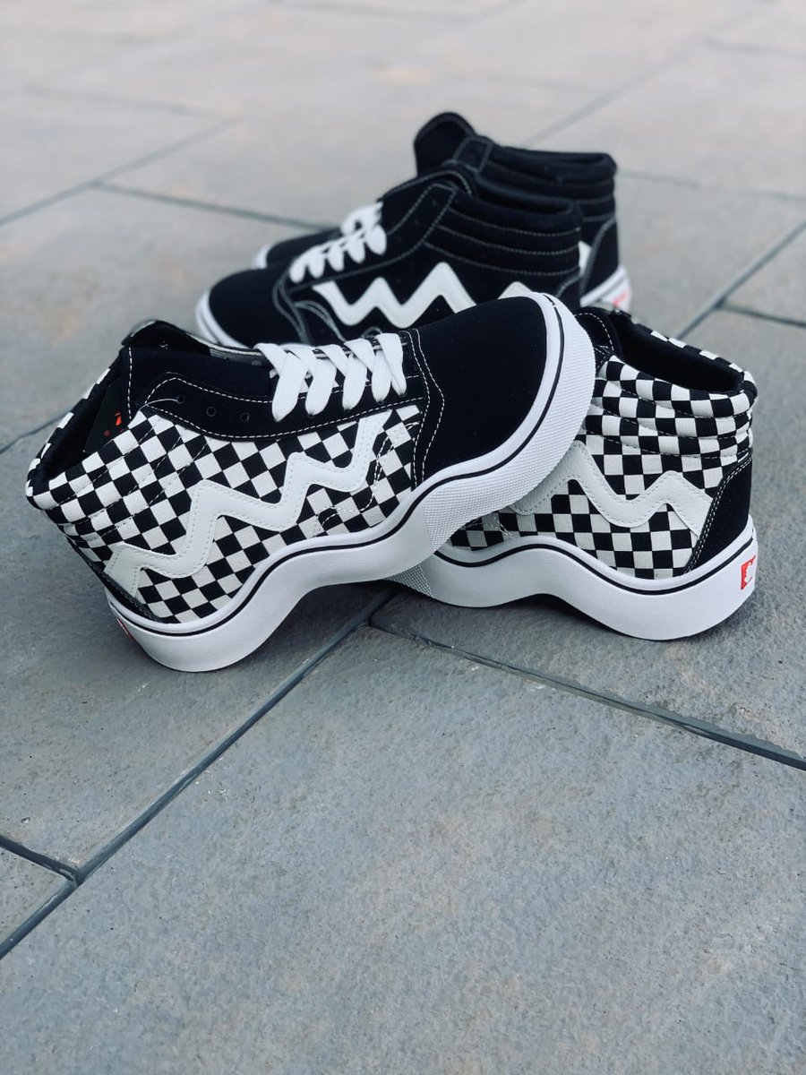Oneclickstore's tweet photo. *VANS WAVE BABY IMPORTED*

- Demanded article
- High Ankle
- 7A Quality
- Size:- 6-7-8-9-10

*1350/- Freeship to Kerala*

2 days delivery to Kerala https://t.co/2PXSZsb7Lj