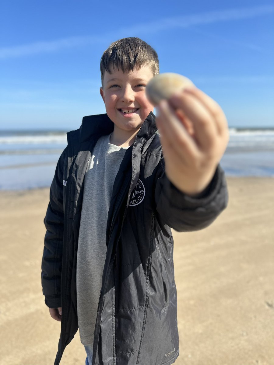 Donskeee's tweet photo. @MPSClass5 Henry loving life so far these Easter holidays 🐰☀️🧗🏼‍♀️ https://t.co/JaCknNAOWW
