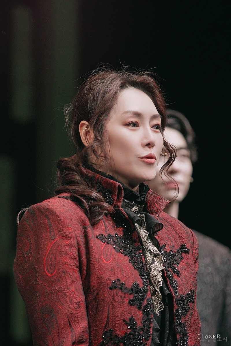 #아마데우스 무대인사  #차지연 안토니오 살리에리 

나의 성심, 근면, 금욕된 생활을 평생 바치겠습니다.