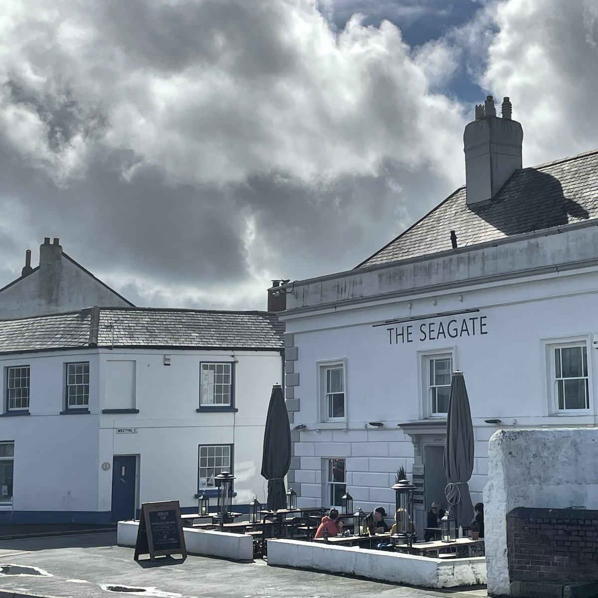 seagate_hotel's tweet image. Spring has definitely arrived in Appledore. Why not Spring into Summer with our new hotel package (details on our website). #springintosummer #springindevon #northdevon