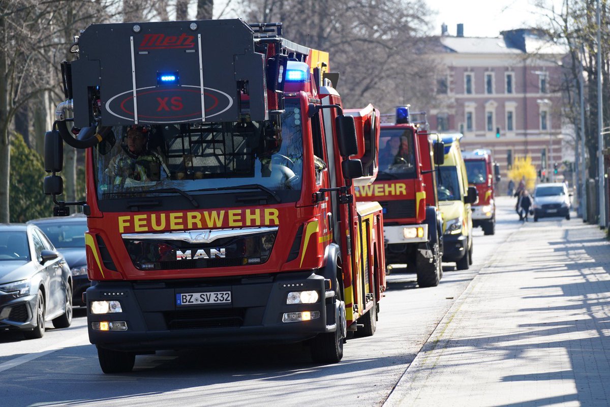 ➕ Brand an Heizungsanlage ➕

06.04.2023, 09.40 Uhr
B2RD - Gebäudebrand
Schilleranlagen
Nordostring-Bautzen

Alarmierte Kräfte:
BF Bautzen 
FF Bautzen-Mitte 
FF Stiebitz 
FF Niederkaina 
FF Salzenforst 
Kreisbrandmeister 
Rettungsdienst 
Polizei 

#imEinsatzfuerBautzen