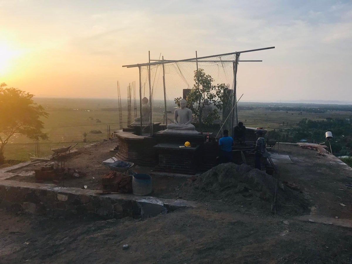 TamilGuardian's tweet photo. Sri Lankan military completing construction of another Buddhist shrine on Tamil temple land in Trinco https://t.co/Ky0ugqkHsG https://t.co/umYteaKF8R