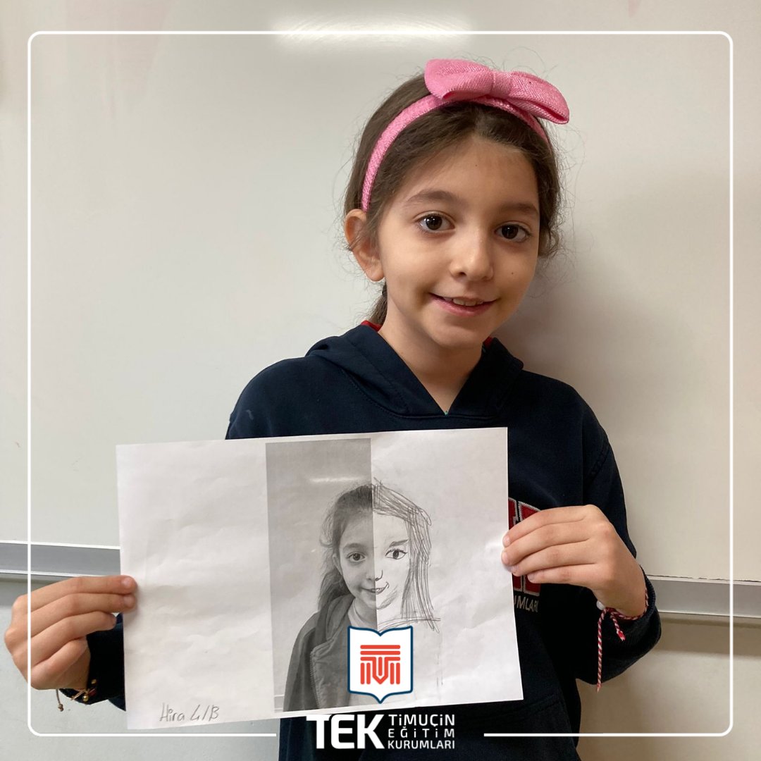 tekokullari's tweet photo. 4/B sınıfımızla Matematik dersinde Simetri konumuzla ilgili yüzümüzün yarısını kara kalem tekniğiyle tamamlama etkinliği yaptık.😊✏🖍 https://t.co/QP7BAEn1iS