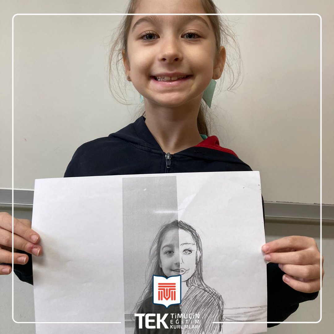 tekokullari's tweet photo. 4/B sınıfımızla Matematik dersinde Simetri konumuzla ilgili yüzümüzün yarısını kara kalem tekniğiyle tamamlama etkinliği yaptık.😊✏🖍 https://t.co/a3kAhHhmsi