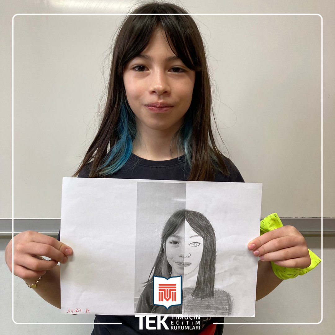tekokullari's tweet photo. 4/B sınıfımızla Matematik dersinde Simetri konumuzla ilgili yüzümüzün yarısını kara kalem tekniğiyle tamamlama etkinliği yaptık.😊✏🖍 https://t.co/a3kAhHhmsi