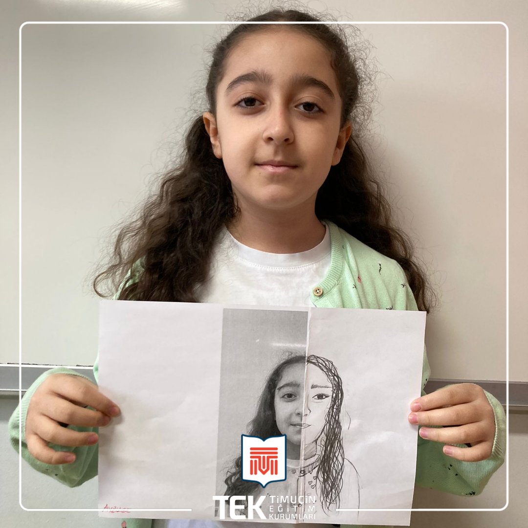 tekokullari's tweet photo. 4/B sınıfımızla Matematik dersinde Simetri konumuzla ilgili yüzümüzün yarısını kara kalem tekniğiyle tamamlama etkinliği yaptık.😊✏🖍 https://t.co/gGZ9FuSuU6
