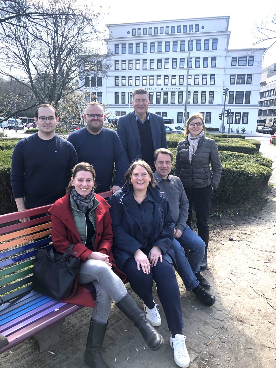 ADressel's tweet photo. Die Kommission f. Bodenordnung hat unserem Antrag, das ⁦@BAWandsbek⁩ Gebäude wieder zurückzukaufen, einstimmig zugestimmt. Zumindest hier konnte der falsche Verkauf durch den CDU-Senat von 2006 korrigiert werden! Freude bei ⁦@spdwandsbek⁩ ⁦⁦@GrueneWandsbek⁩ https://t.co/NWjEwPb0rT