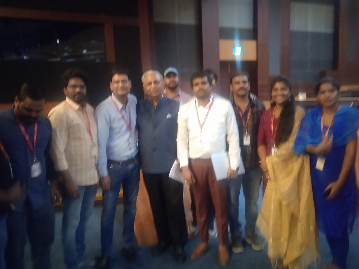 nareshking11's tweet photo. @C_P_Gurnani @AjaiChowdhry @tech_mahindra @Harsh_Soin
Met three stalwarts today

One is the pioneer of Indian Hardware Industry
One is the pioneer of Indian Software Industry
One is the pioneer of Human Resource Industry https://t.co/IQZnyfx0Yg