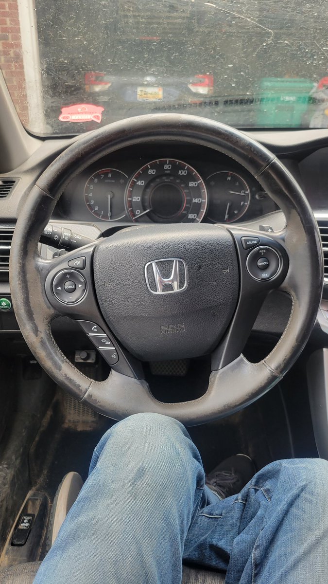 ChiliTheHusky's tweet photo. We got before and after. I was cleaning the interior of my Honda and it was baddd https://t.co/9x26LUU8SA