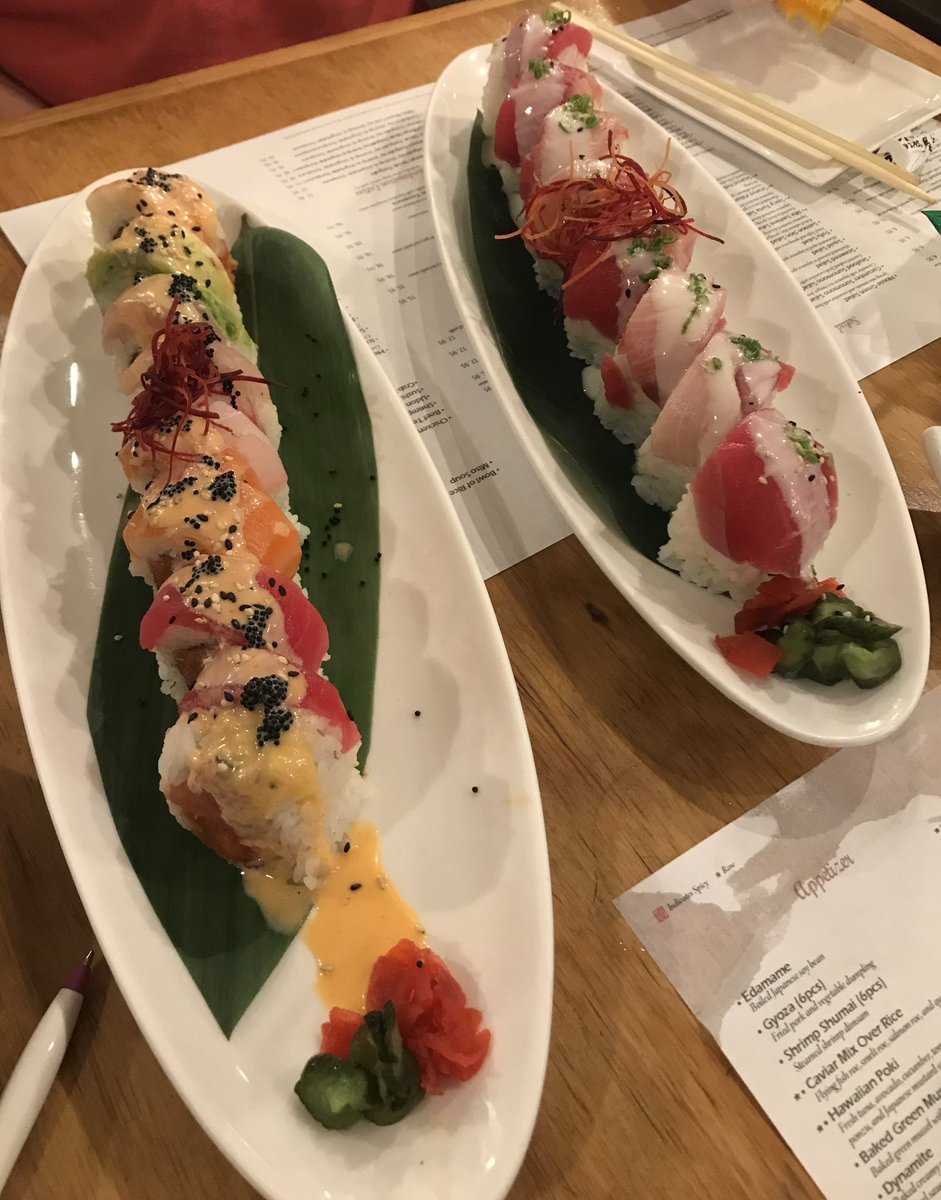 ToiroJapanese's tweet image. アメリカのおすしはカラフルです🌈

Vocab🥢
アメリカ　(amerika) US 🇺🇸
おすし　（osushi) sushi 🍣

カラフル（karafuru) colorful