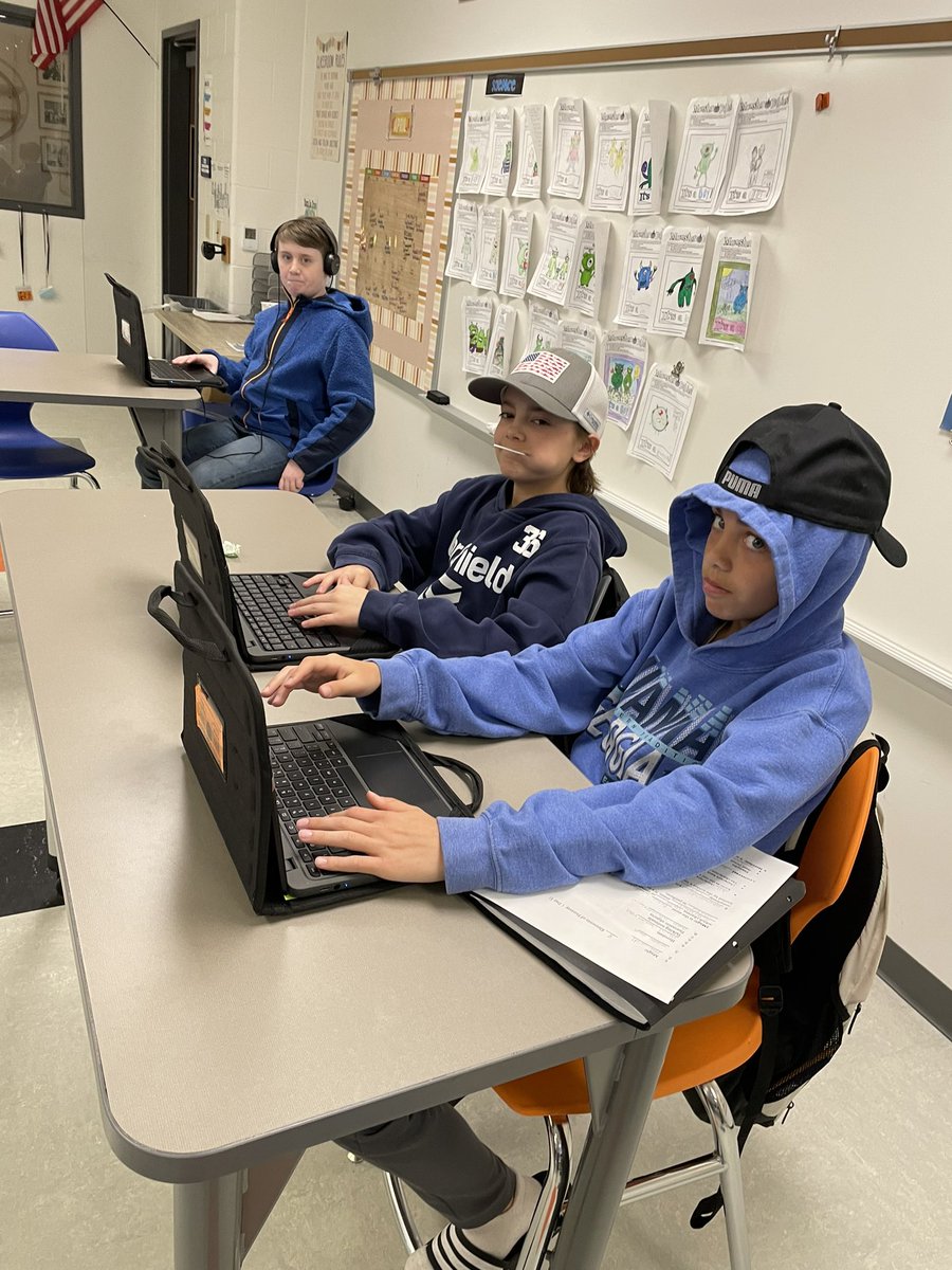Mrs_MathewsNPMS's tweet photo. Celebrating these rock stars who ended third quarter with ZERO missing assignments and ZERO behavior marks! 🤩 🤩 🤩 #NPMSgrizzlies https://t.co/vOH0VWqhAa